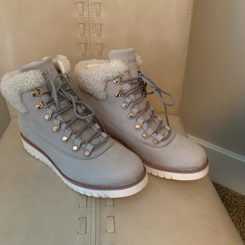 🎉🎉Host Pick🎉🎉 NWOT Grey Cole Haan ZeroGrand Boot Size 8